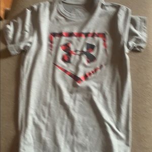 Boys under armor shirt